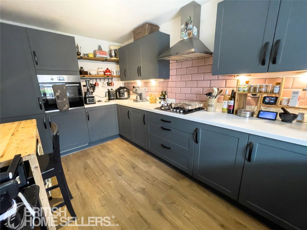 Property photo 3 of 16 Picture No. 03