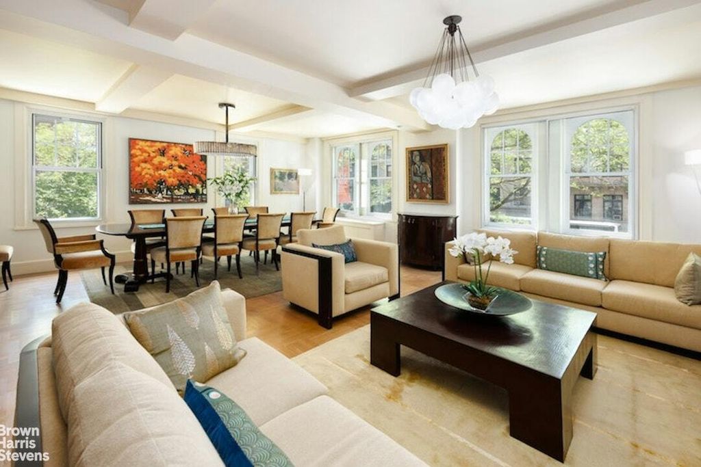 Property photo 1 of 2