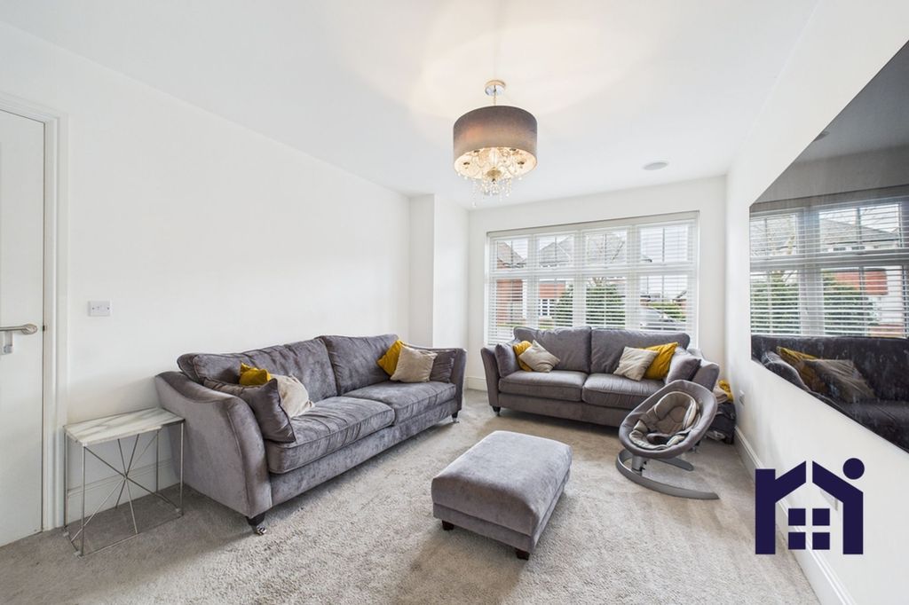 Property photo 3 of 26 Living Room