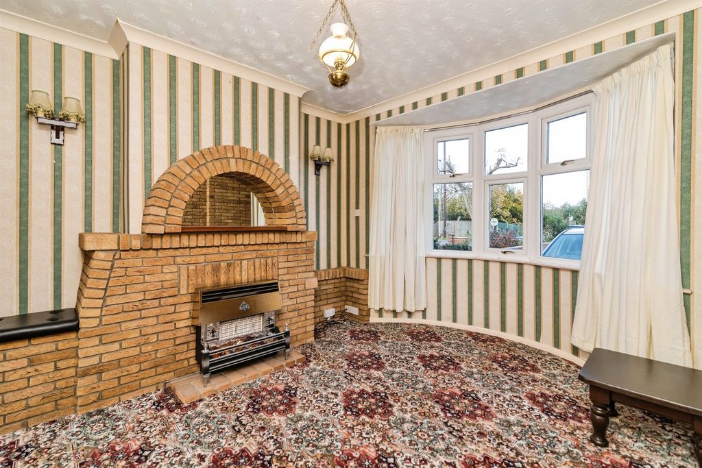 Property photo 3 of 17