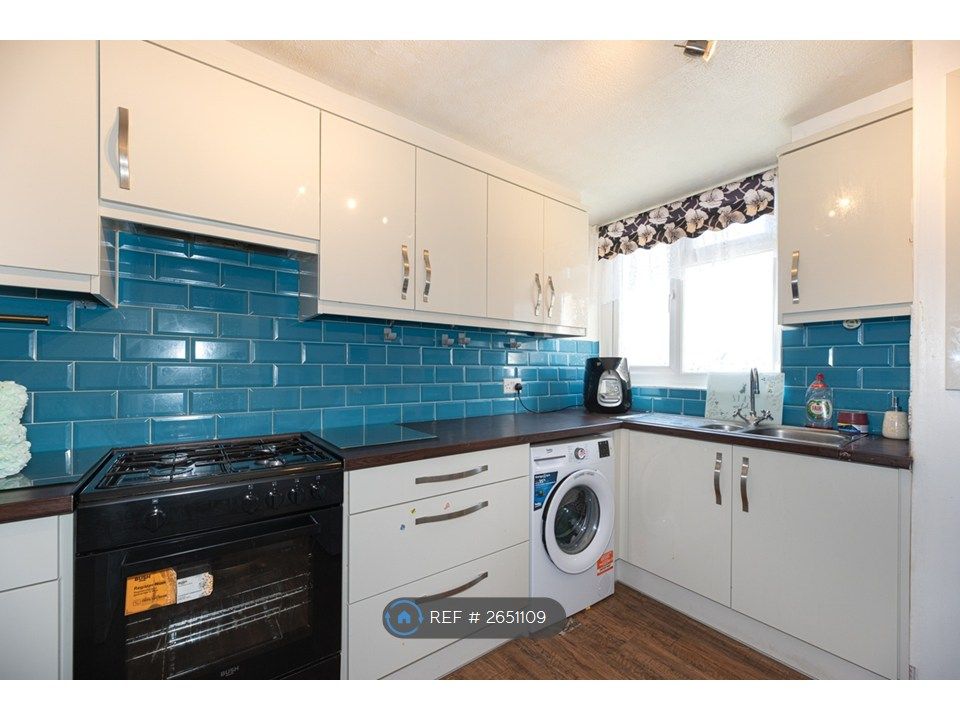 Property photo 2 of 13 Kitchen