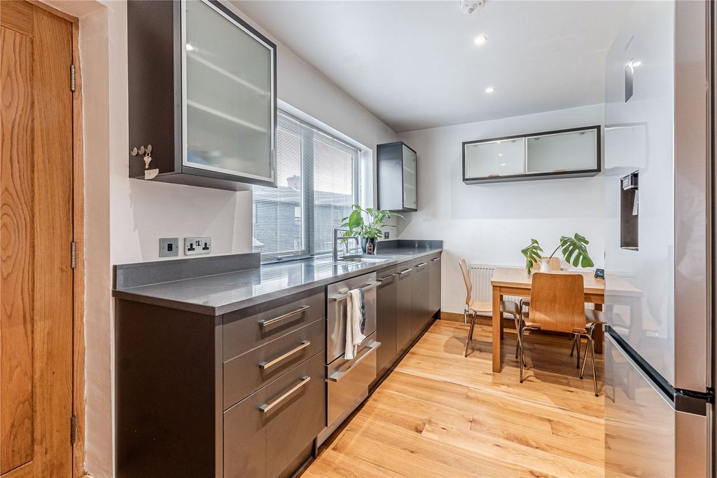 Property photo 3 of 22 Dining Kitchen