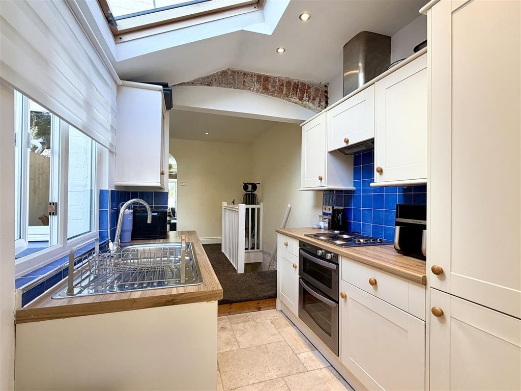 Property photo 3 of 18