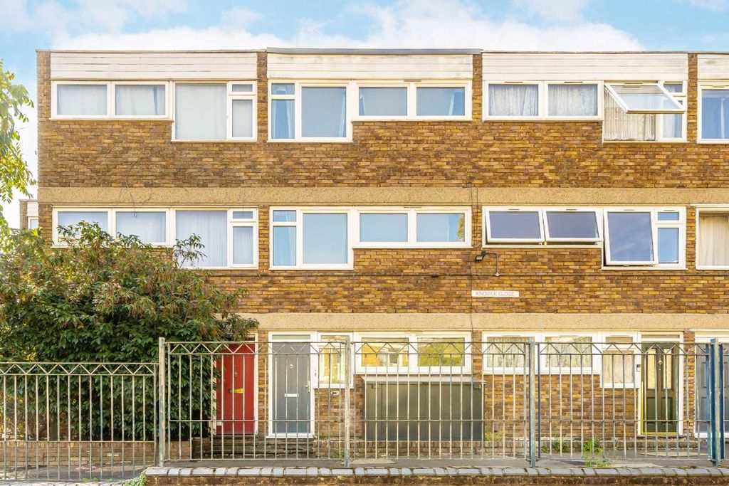 Property photo 1 of 8