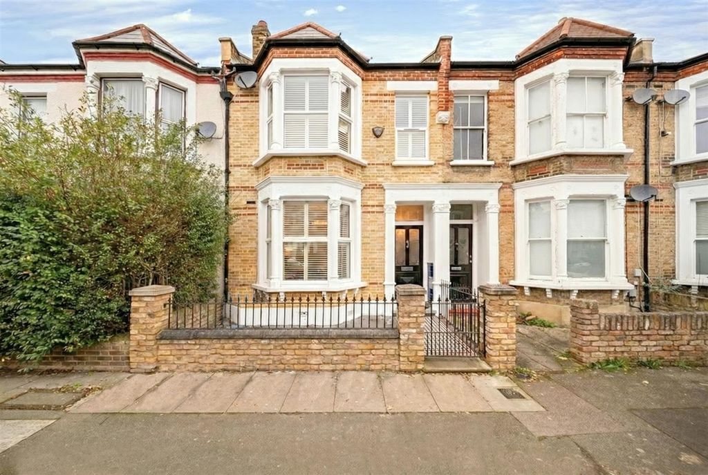 Property photo 2 of 22 Dundalk Road-21.Png