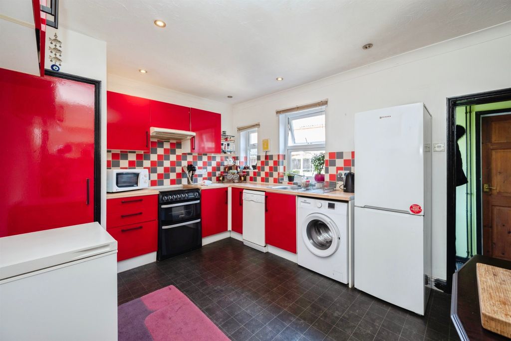Property photo 3 of 17