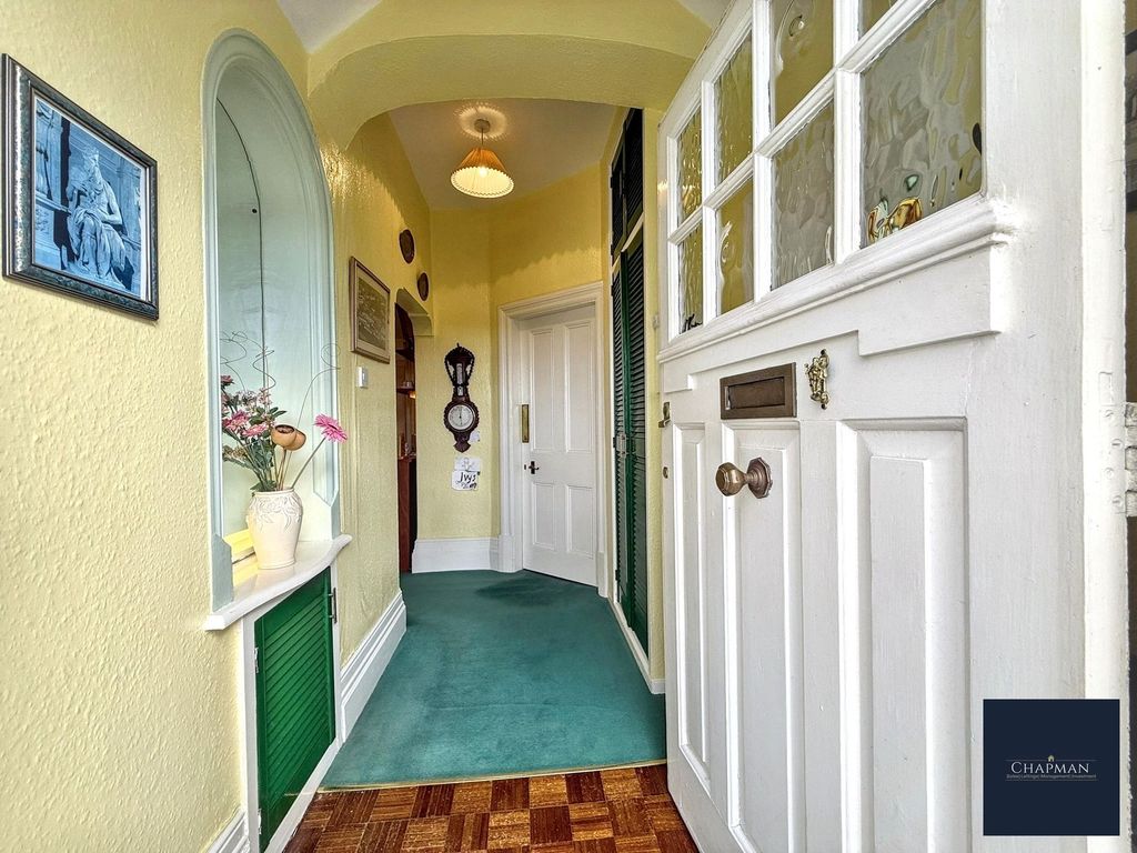 Property photo 2 of 37