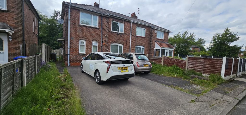 Property photo 1 of 21 4 Bedroom House To Let In Kingsway, Manchester