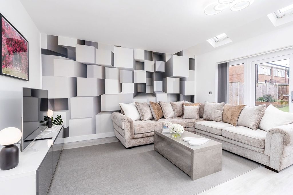 Property photo 1 of 7 3 Bed Terraced House To Rent Frith Rd, London Cr0 1Ta