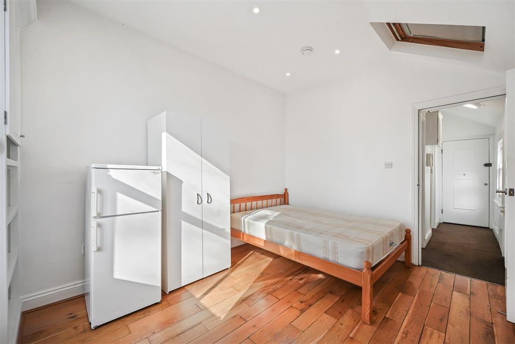Property photo 2 of 12 Muswell Road-No Watermark-3.Jpg