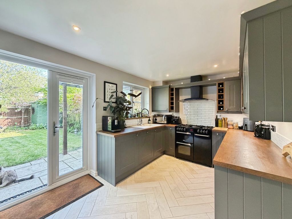 Property photo 2 of 20 Pbox-Img.Jpg