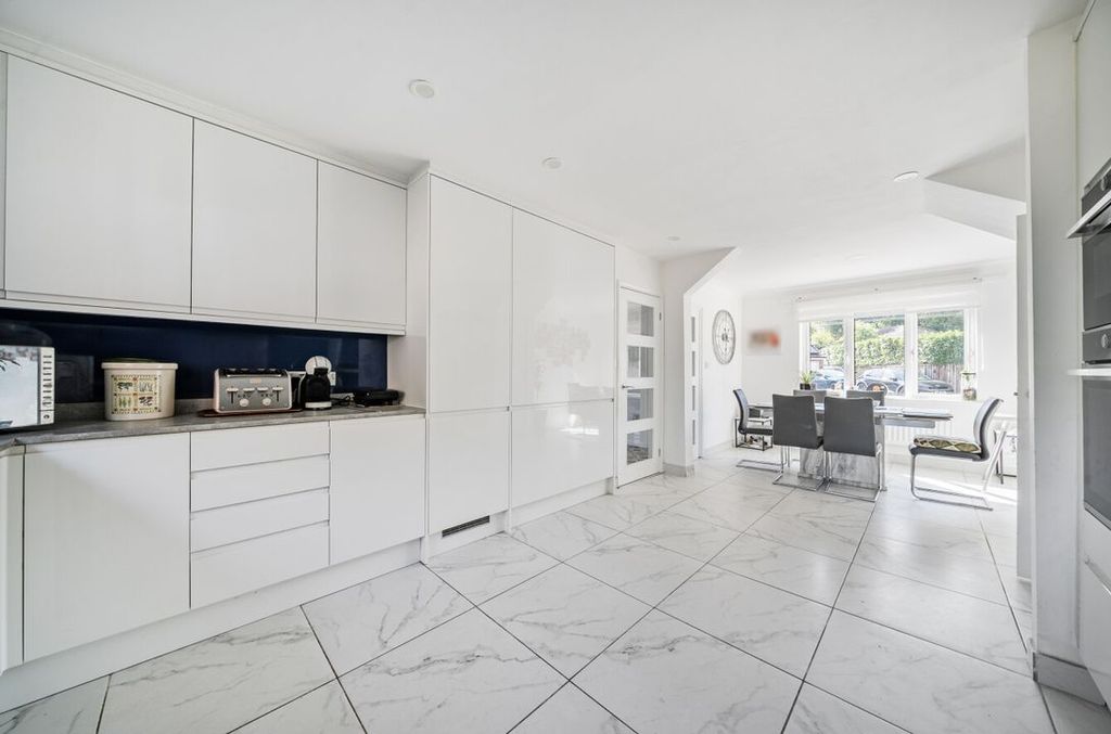 Property photo 3 of 10 132650056899Bfa1587A7
