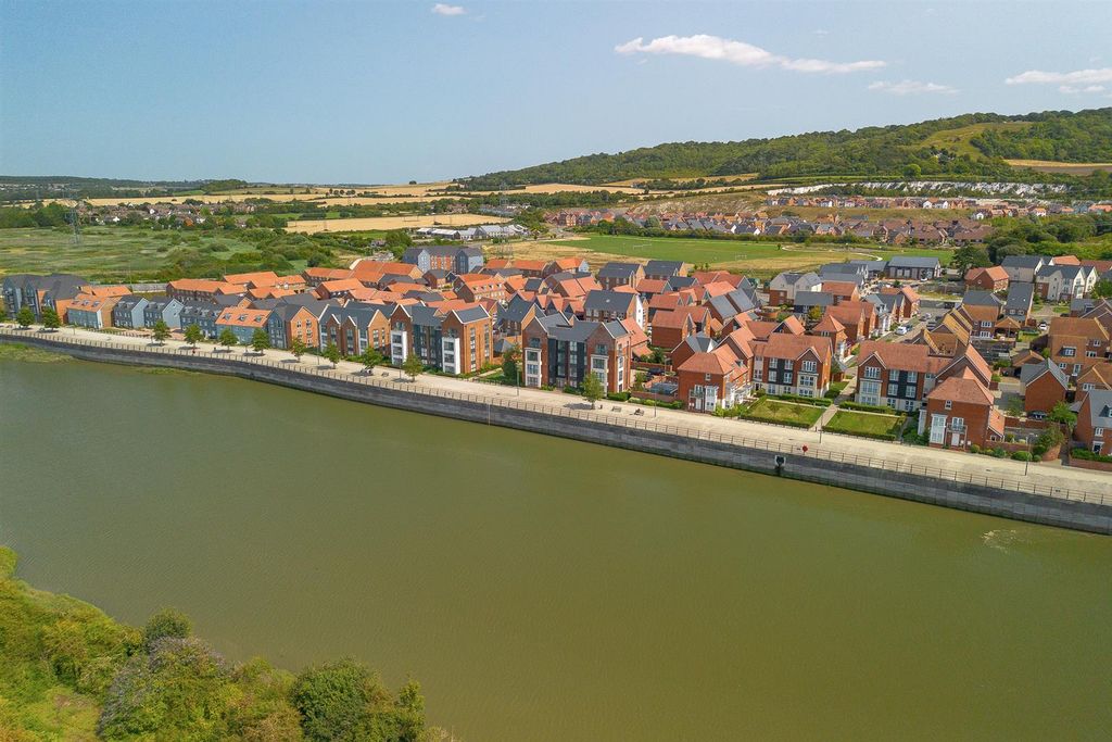 Property photo 2 of 15 Dji_0337.Jpg