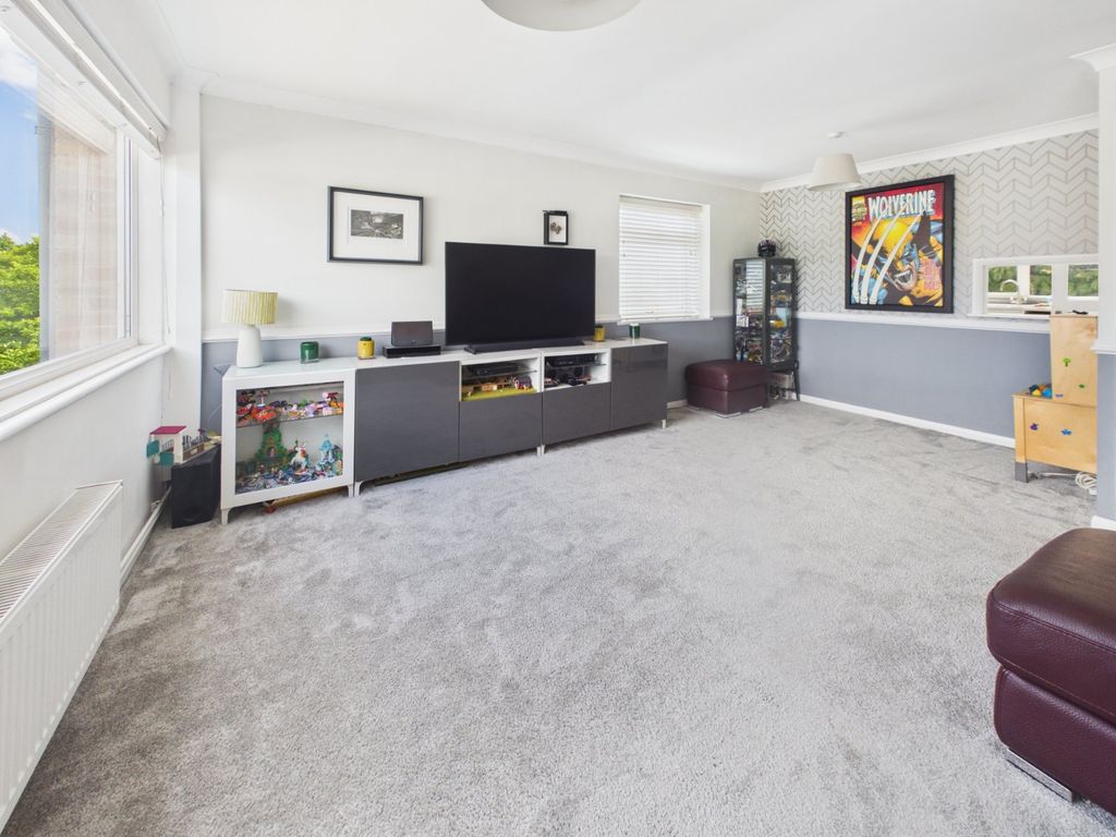 Property photo 2 of 17 Living Room