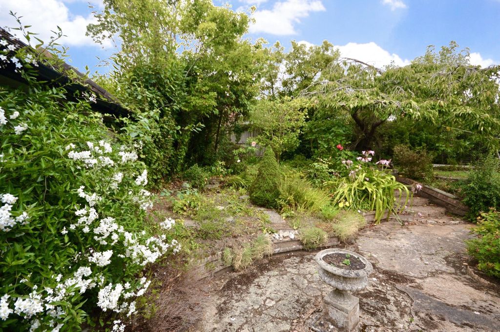 Property photo 3 of 16 Picture No. 22
