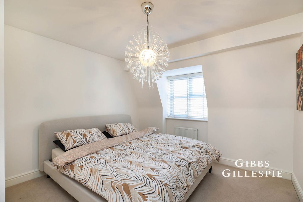 Property photo 3 of 16 Photo