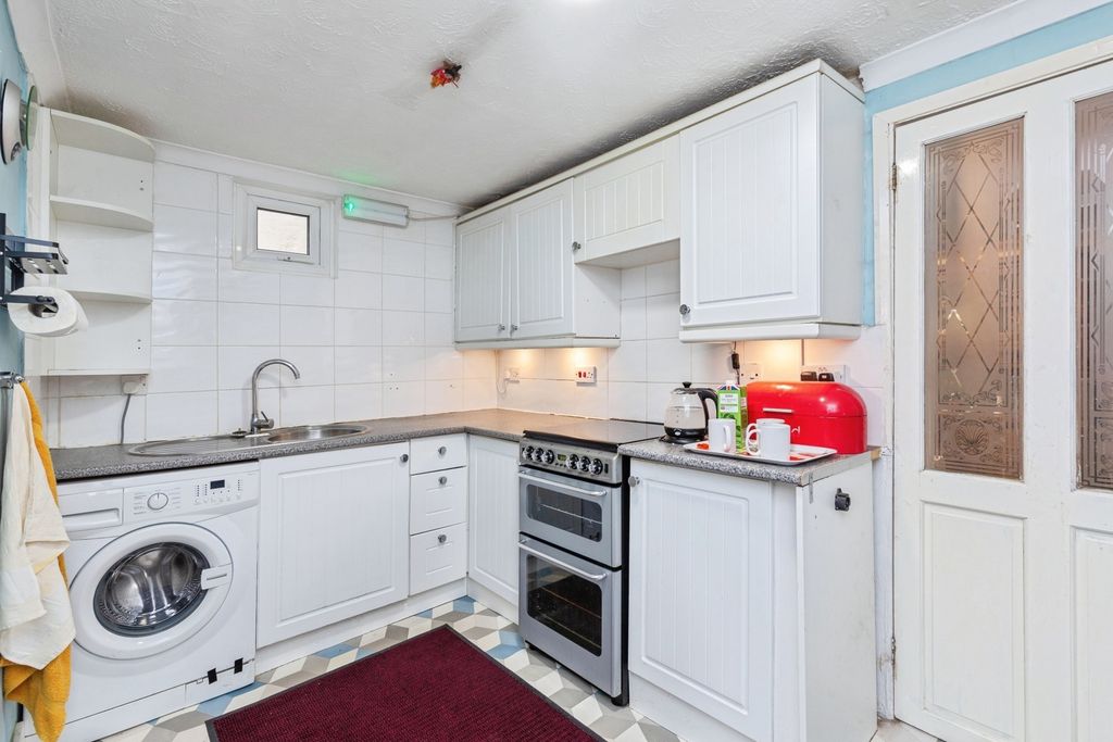 Property photo 2 of 12 Pbox-Img.Jpg