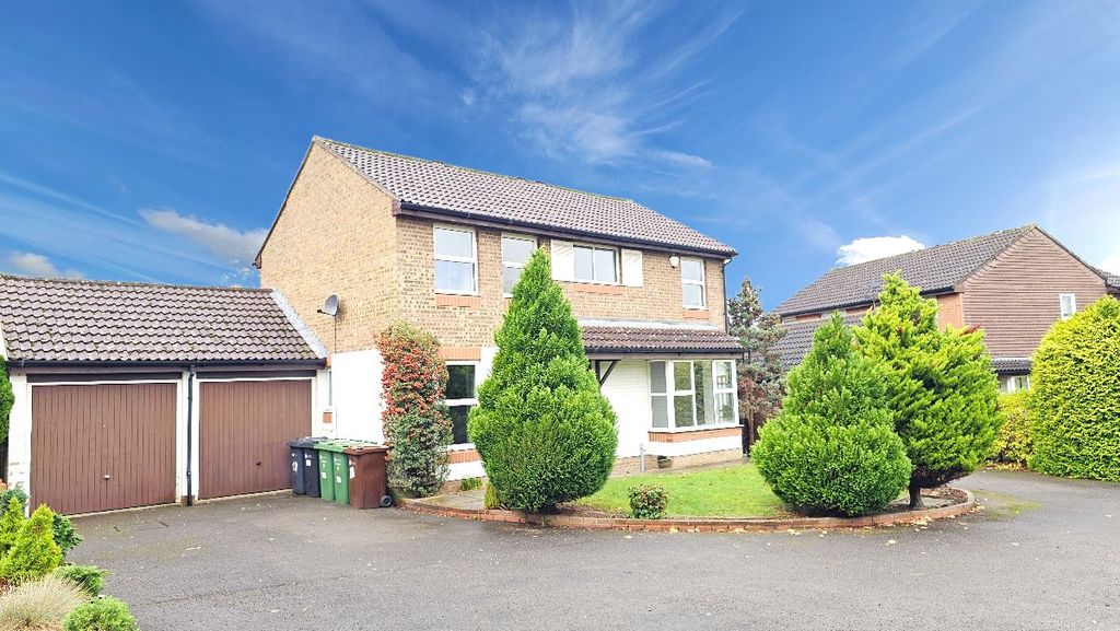 Property photo 1 of 28