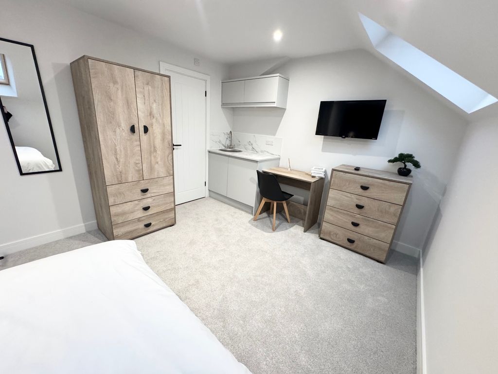 Property photo 2 of 15 Image