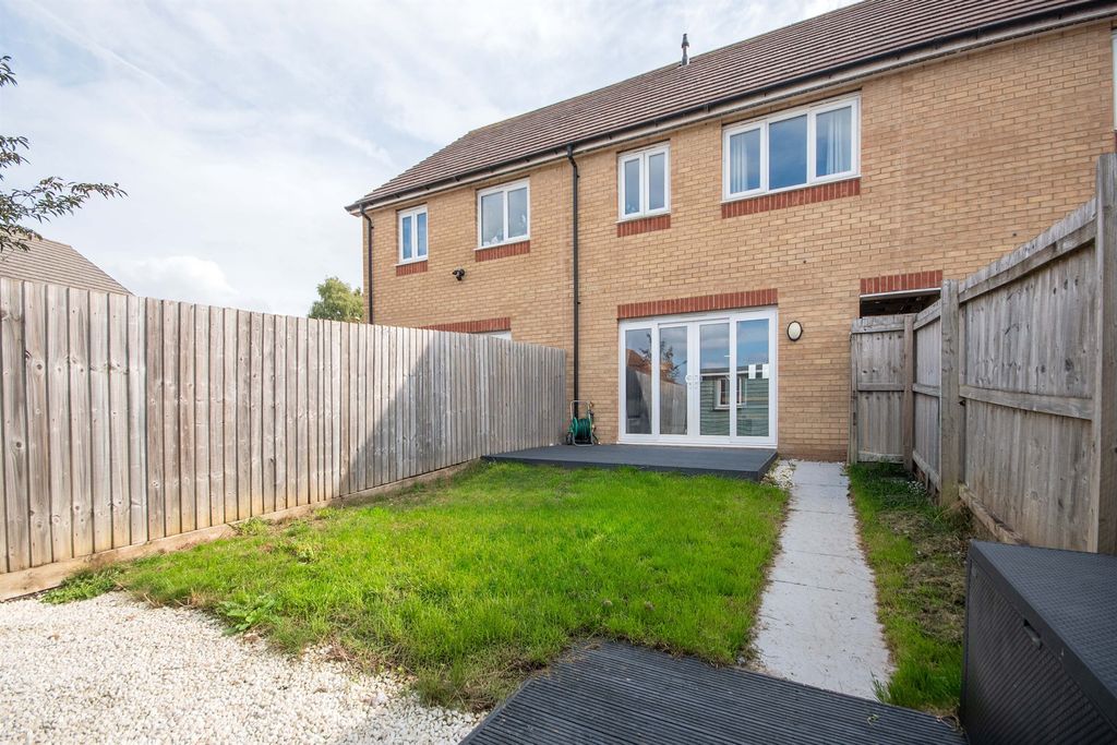 Property photo 2 of 16