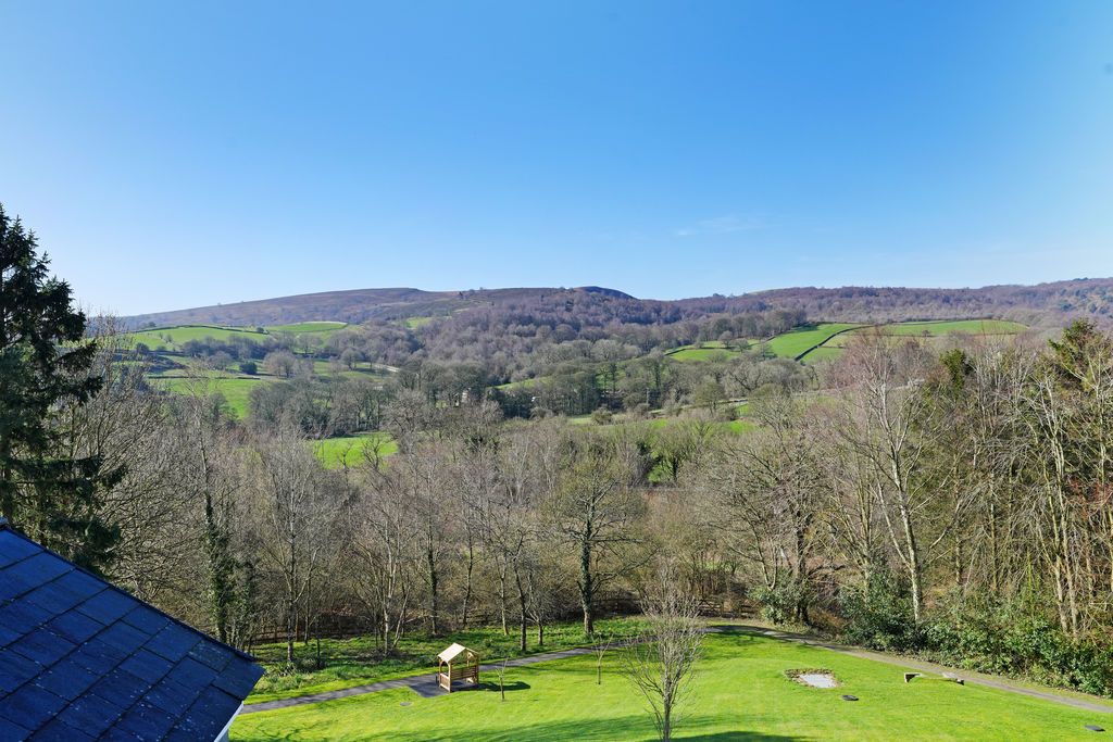 Property photo 1 of 32 Panoramic Views