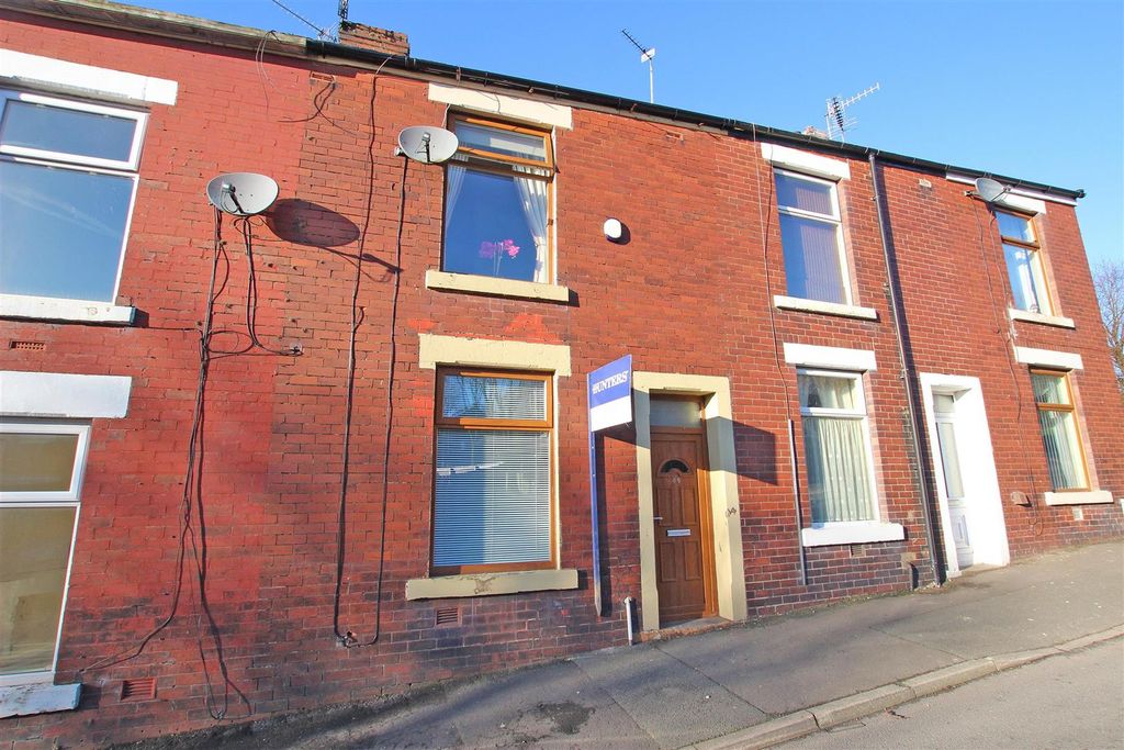 Property photo 1 of 5