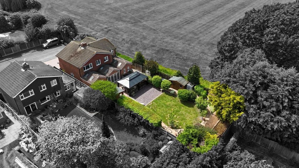 Property photo 2 of 57