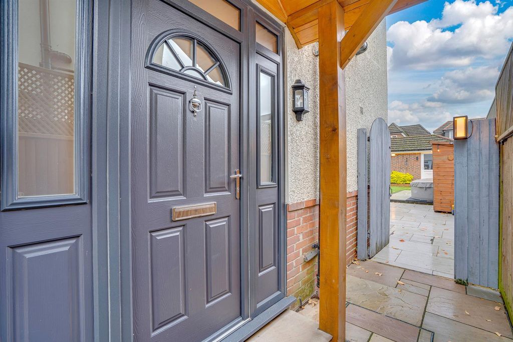 Property photo 2 of 21 Dsc05307Hdr.Jpg