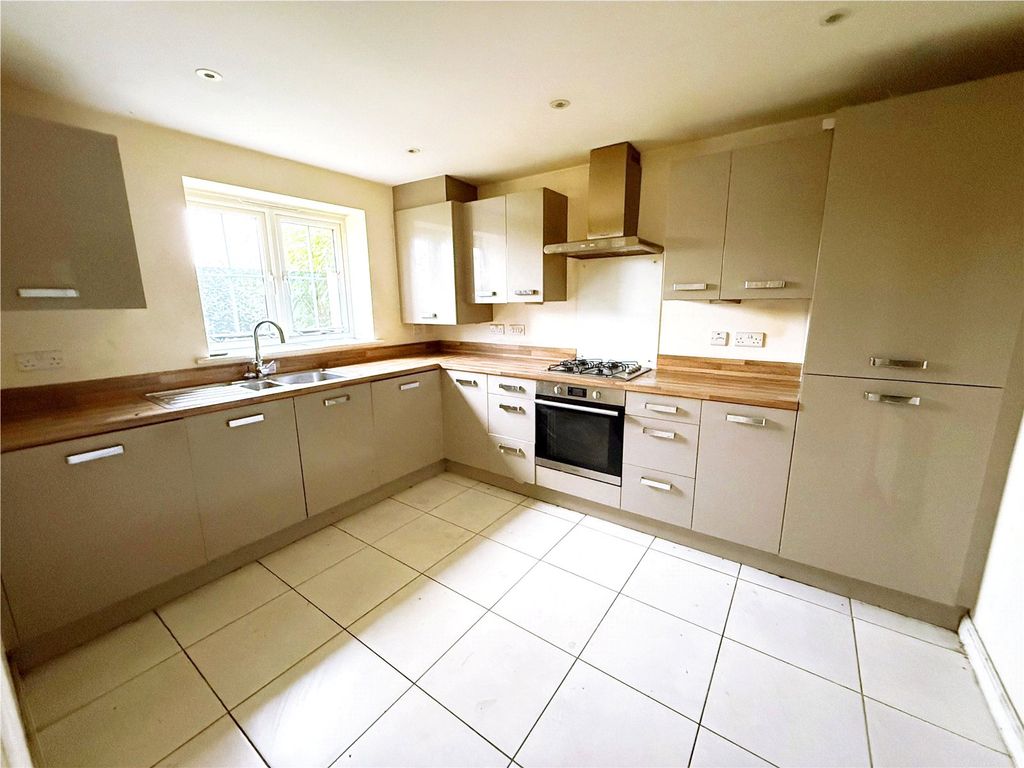 Property photo 2 of 14 Picture No. 31