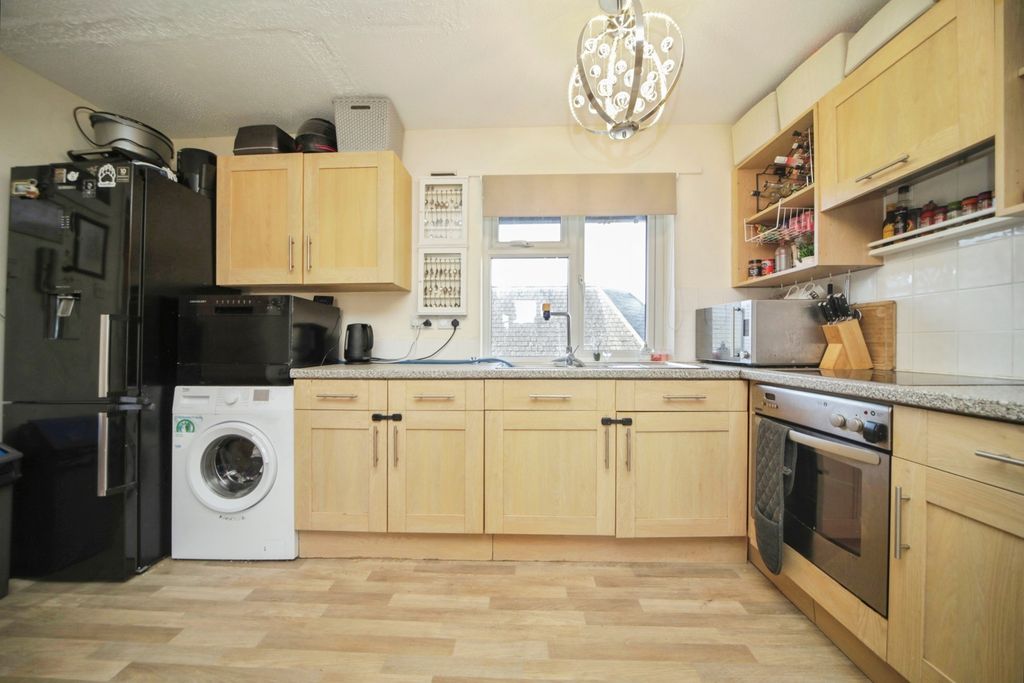 Property photo 2 of 12 Photo