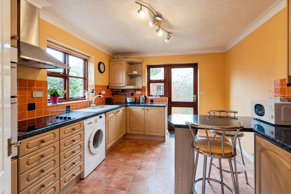 Property photo 3 of 16 Pbox-Img.Jpg