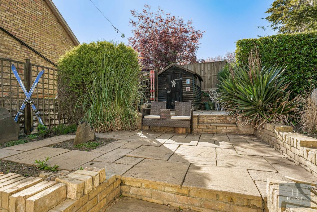 Property photo 2 of 22 Private Garden