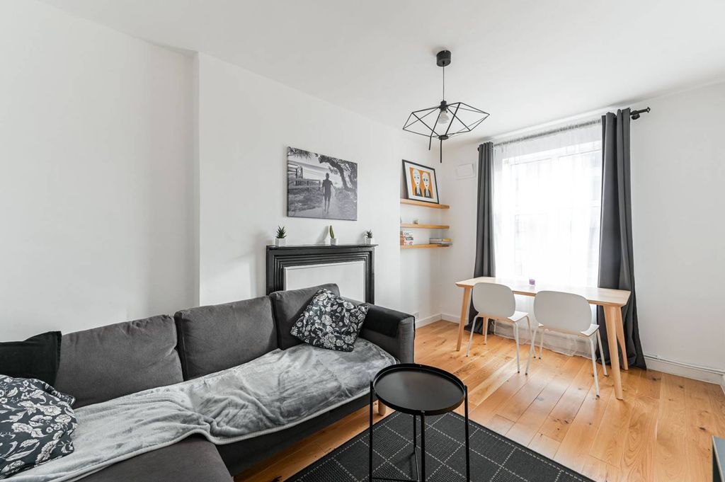 Property photo 2 of 8