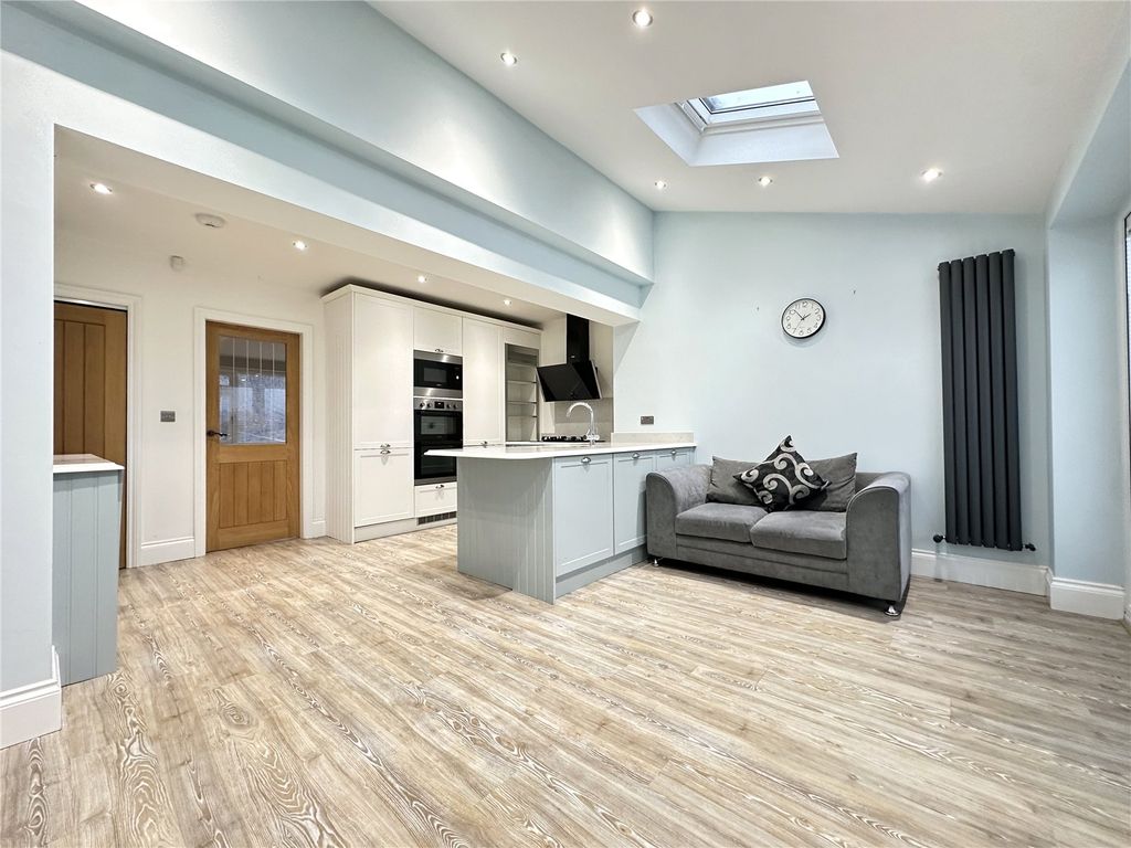 Property photo 3 of 13 Picture No. 04