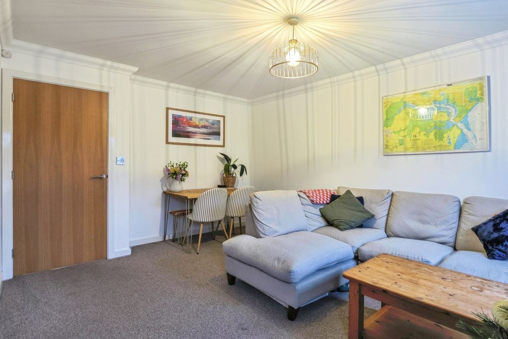 Property photo 3 of 16 Pbox-Img.Jpg