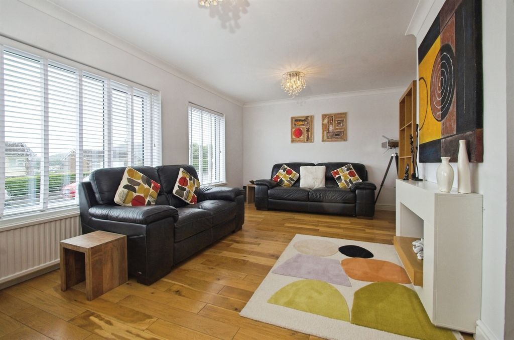 Property photo 3 of 16