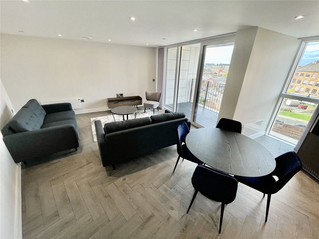 Property photo 2 of 15 Picture No. 07
