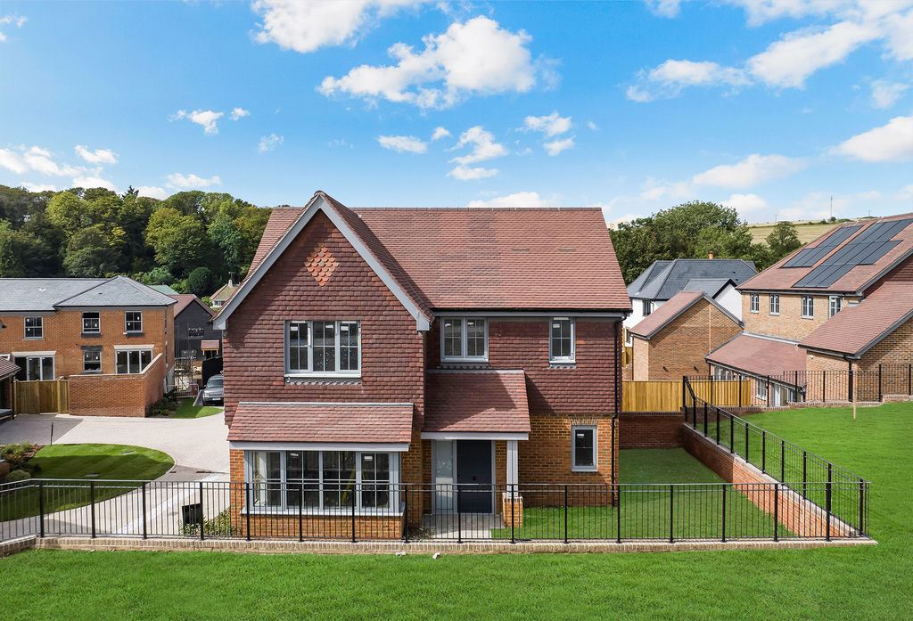 Property photo 1 of 11