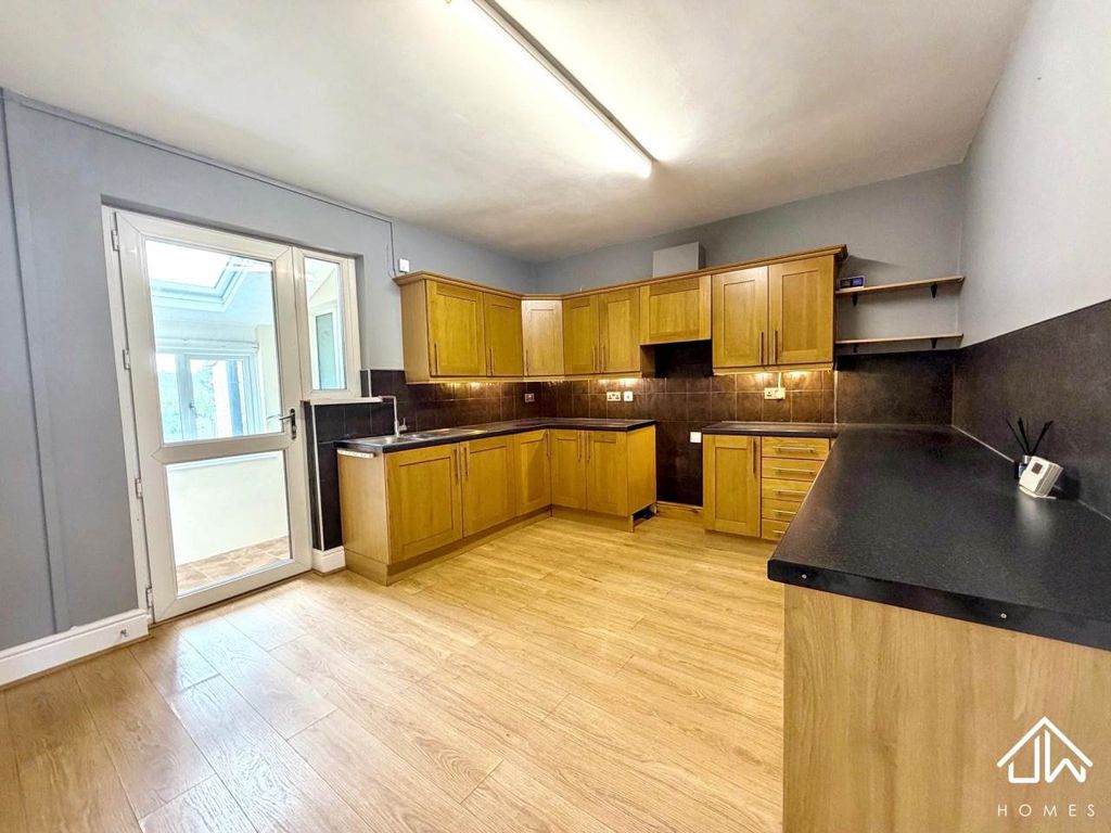 Property photo 2 of 13 Kitchen