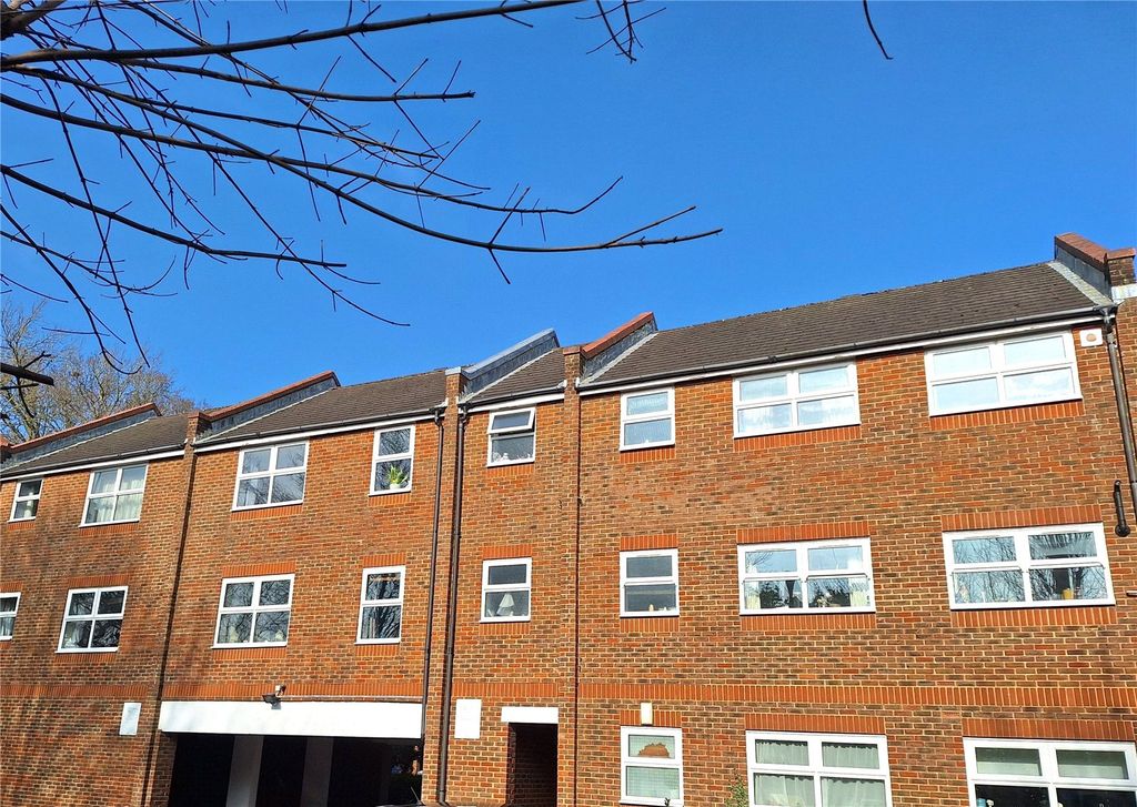 Property photo 1 of 18 Front