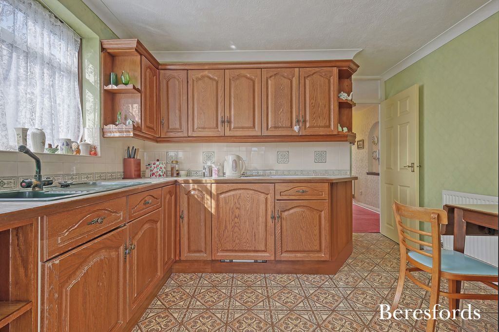 Property photo 3 of 13 Kitchen