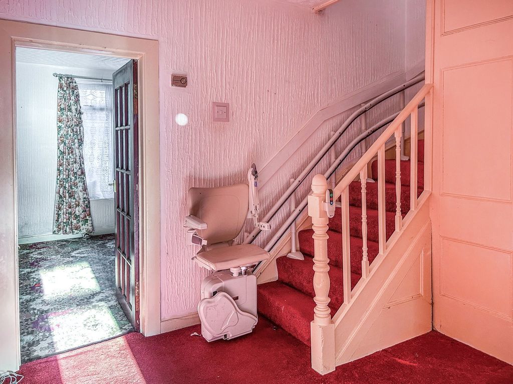 Property photo 2 of 12