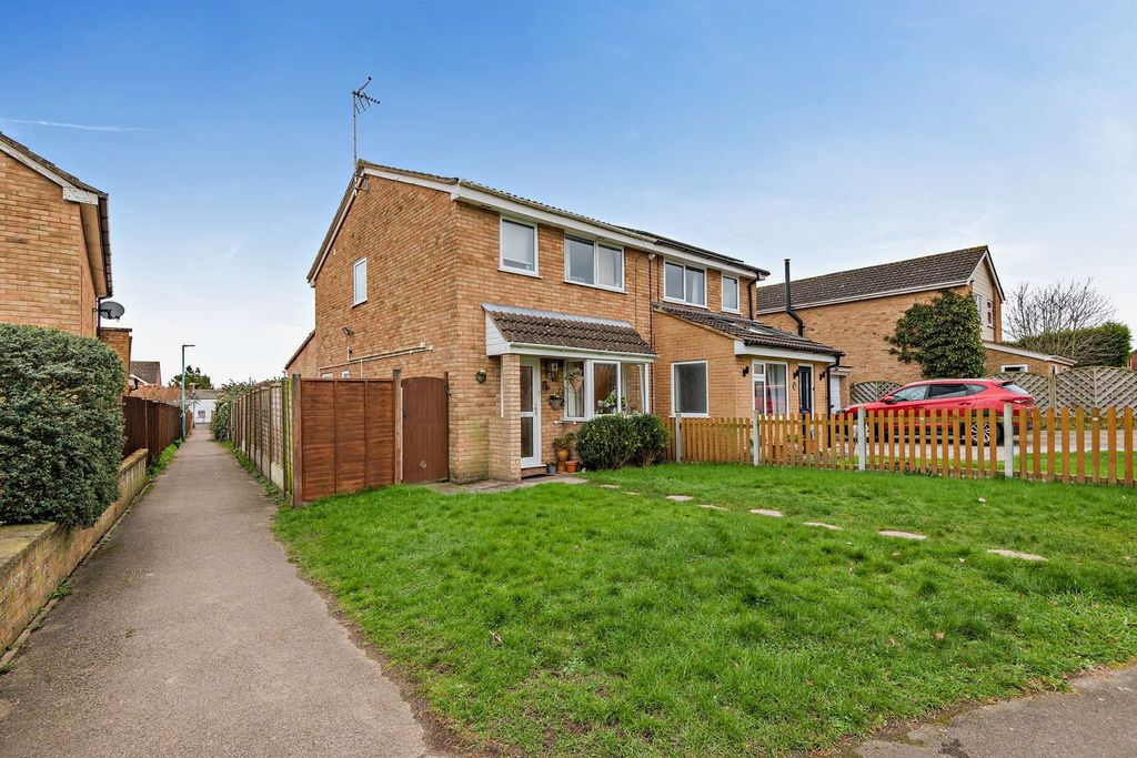 Property photo 1 of 28