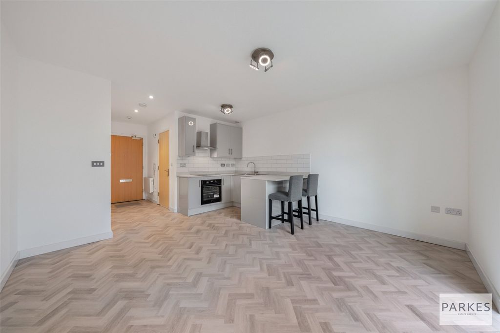 Property photo 3 of 17 Picture No. 11