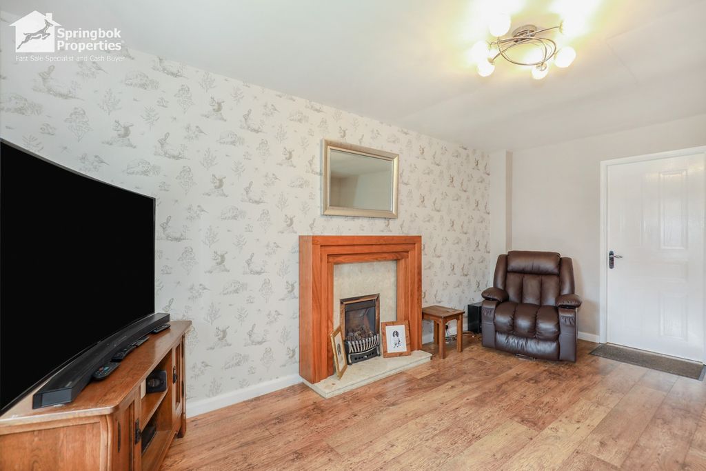 Property photo 3 of 11 Image 2