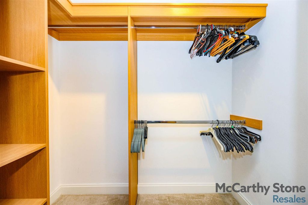 Additional image 23 of 2 bed flat for saleGreat North Road, Hatfield AL9