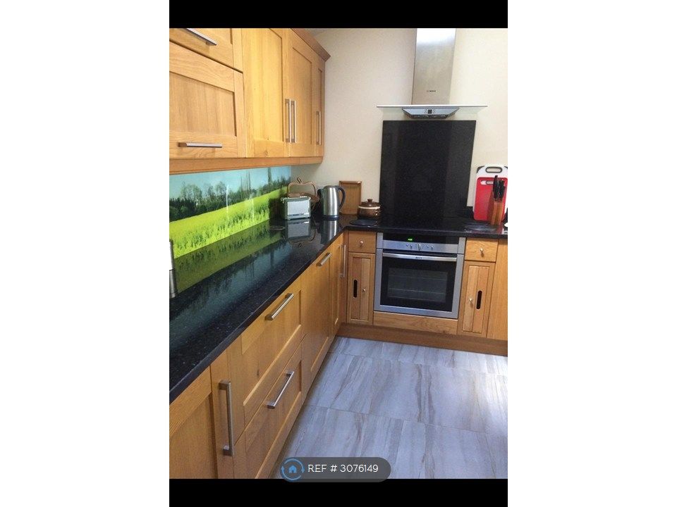 Property photo 2 of 14 Oven, Hob And Fitted Units
