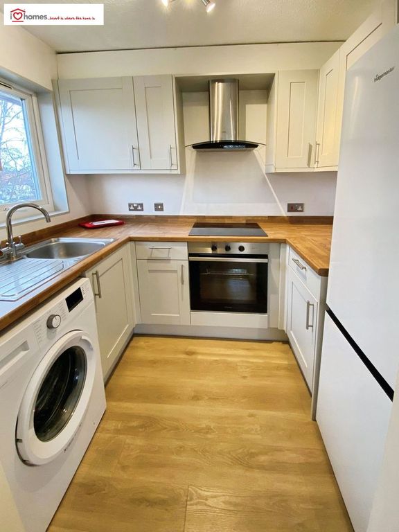 Property photo 2 of 9 Photo 3