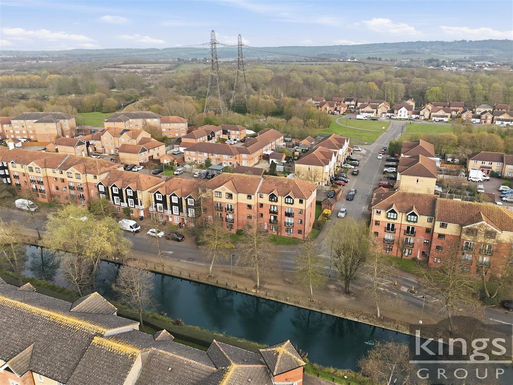 Property photo 1 of 21