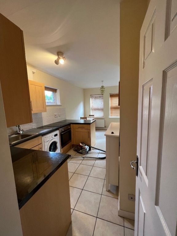 Property photo 2 of 6 2 Bossington 2